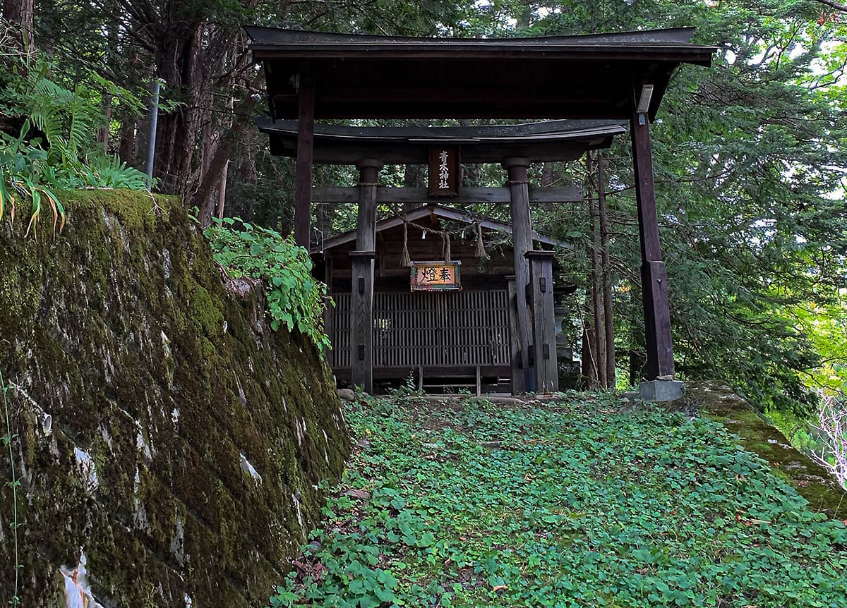 入山地区の青木神社